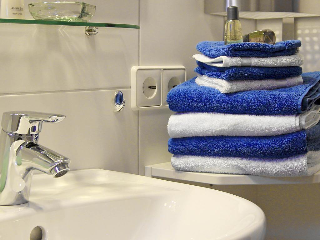 Dreiländerblick Ferienappartements Herrischried Zimmer foto